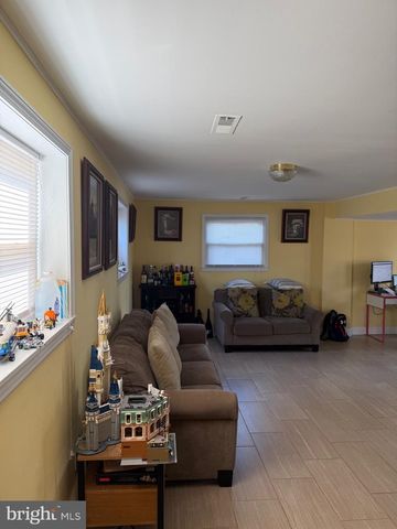 801 S HOGA ST, Sterling, VA 20164