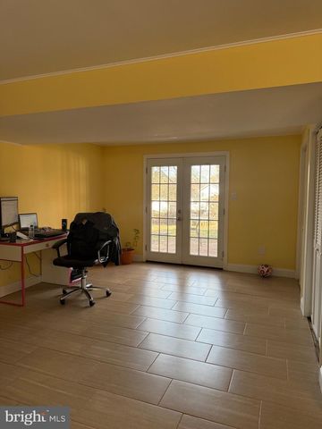 801 S HOGA ST, Sterling, VA 20164