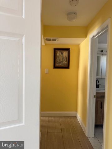 801 S HOGA ST, Sterling, VA 20164