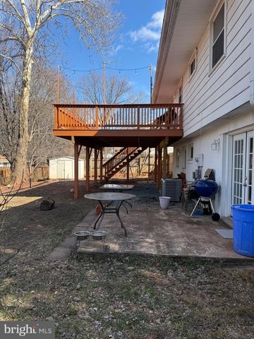 801 S HOGA ST, Sterling, VA 20164