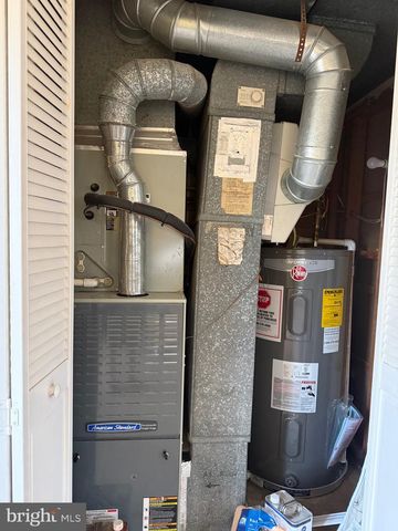 801 S HOGA ST, Sterling, VA 20164