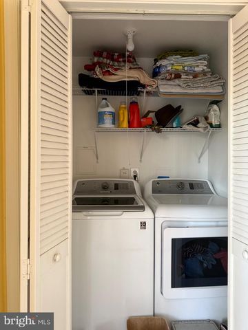 801 S HOGA ST, Sterling, VA 20164