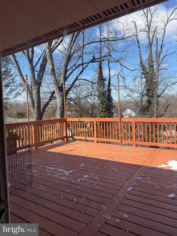 801 S HOGA ST, Sterling, VA 20164