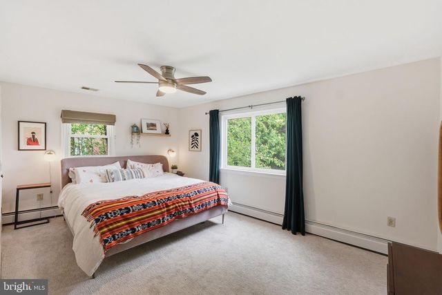 8007 WILDWOOD DR, Takoma Park, MD 20912