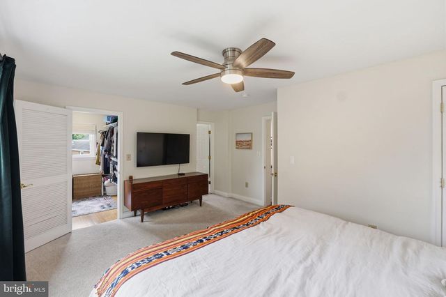 8007 WILDWOOD DR, Takoma Park, MD 20912