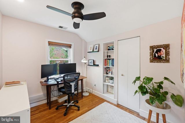 8007 WILDWOOD DR, Takoma Park, MD 20912