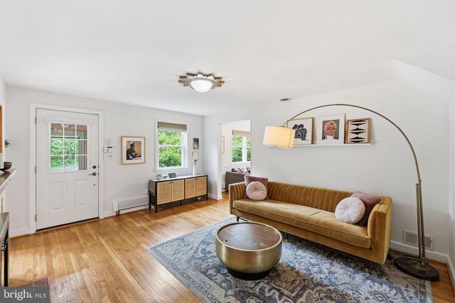 8007 WILDWOOD DR, Takoma Park, MD 20912