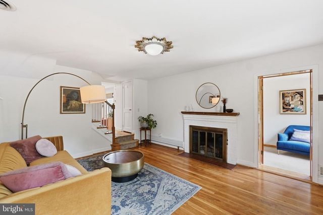 8007 WILDWOOD DR, Takoma Park, MD 20912