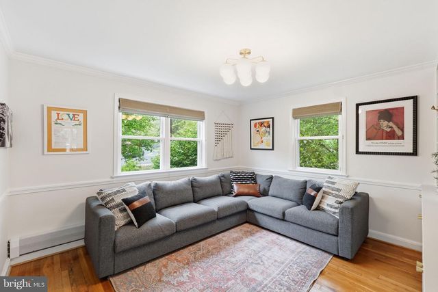 8007 WILDWOOD DR, Takoma Park, MD 20912