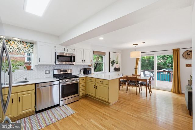 8007 WILDWOOD DR, Takoma Park, MD 20912