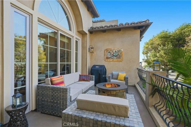 202 Avenue C, Redondo Beach, CA 90277