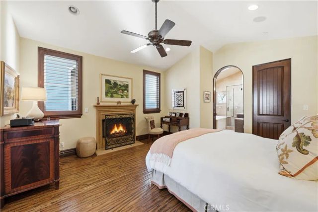 202 Avenue C, Redondo Beach, CA 90277