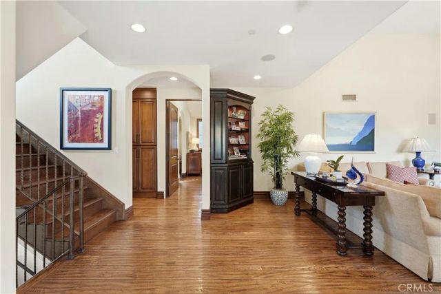 202 Avenue C, Redondo Beach, CA 90277