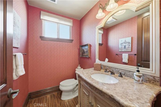 202 Avenue C, Redondo Beach, CA 90277