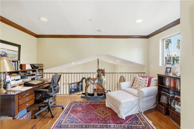 202 Avenue C, Redondo Beach, CA 90277