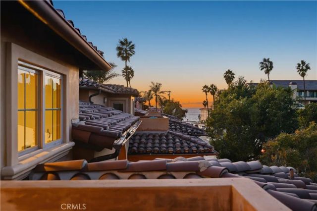 202 Avenue C, Redondo Beach, CA 90277