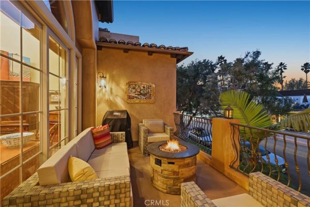 202 Avenue C, Redondo Beach, CA 90277