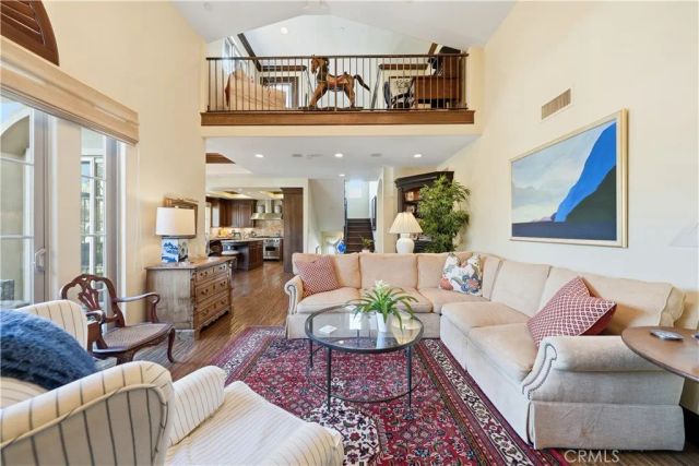 202 Avenue C, Redondo Beach, CA 90277