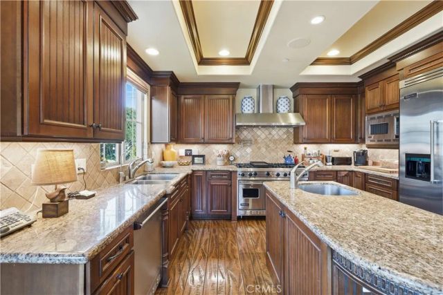 202 Avenue C, Redondo Beach, CA 90277