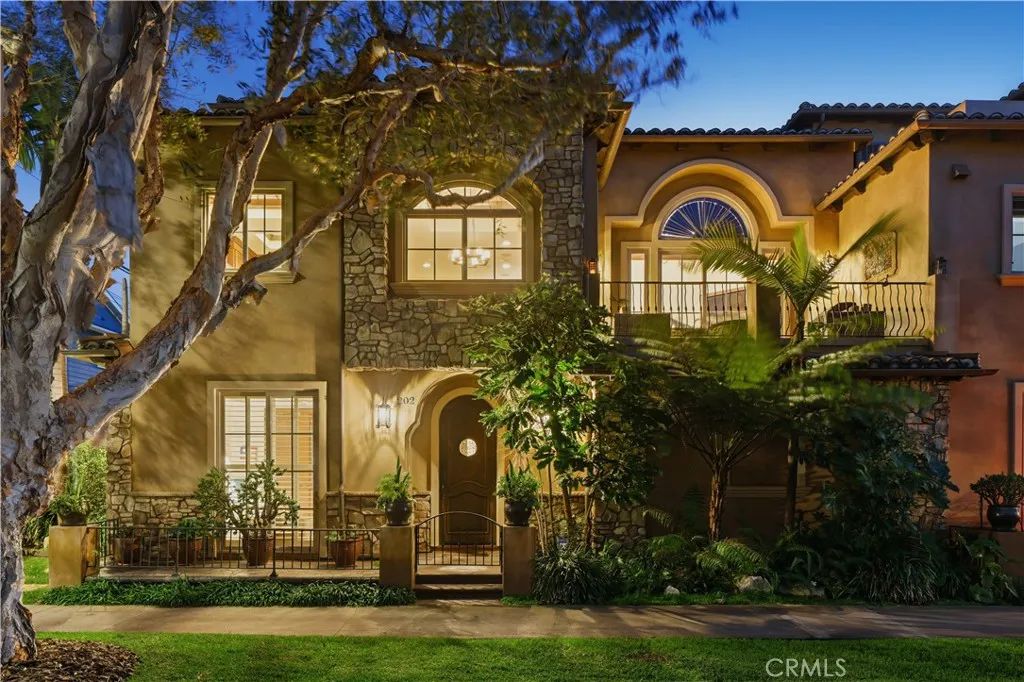 202 Avenue C, Redondo Beach, CA 90277