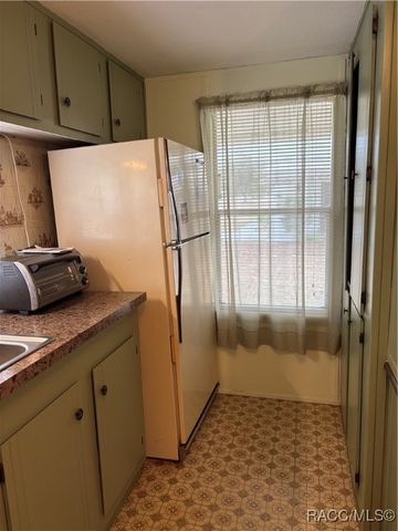 7120 S Sesame Street Terrace, Homosassa, FL 34446