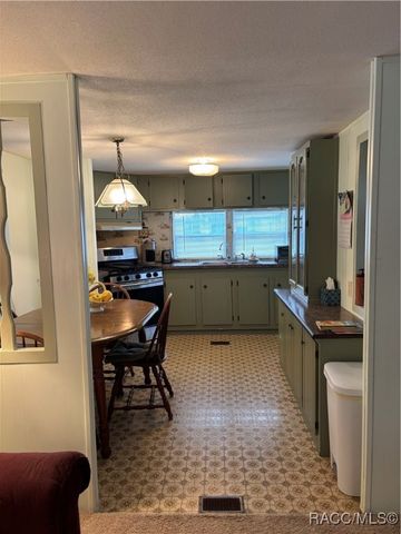 7120 S Sesame Street Terrace, Homosassa, FL 34446