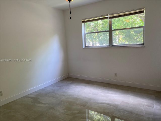 601 SE 5th Court 208, Fort Lauderdale, FL 33301