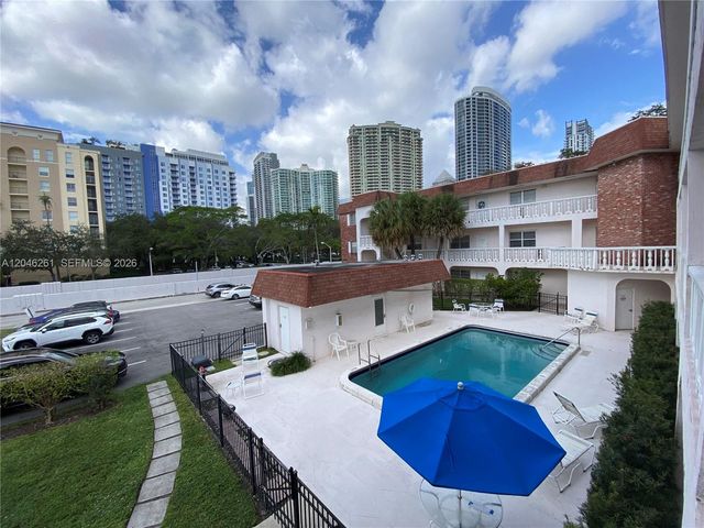 601 SE 5th Court 208, Fort Lauderdale, FL 33301