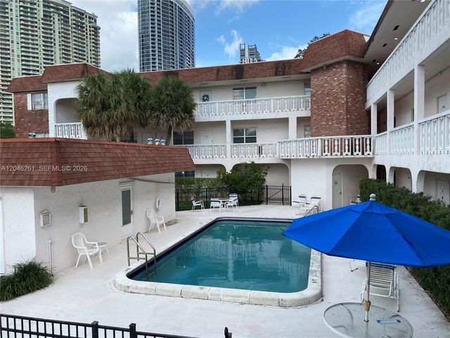 601 SE 5th Court 208, Fort Lauderdale, FL 33301