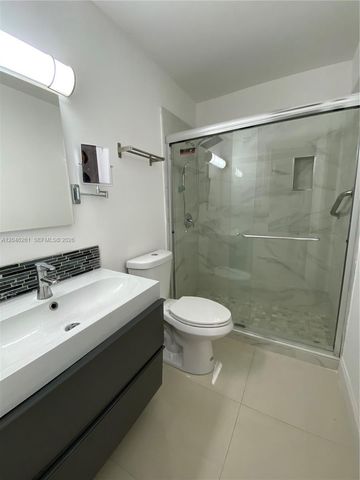 601 SE 5th Court 208, Fort Lauderdale, FL 33301