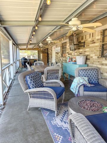 2012 Wilson Road, El Campo, TX 77437