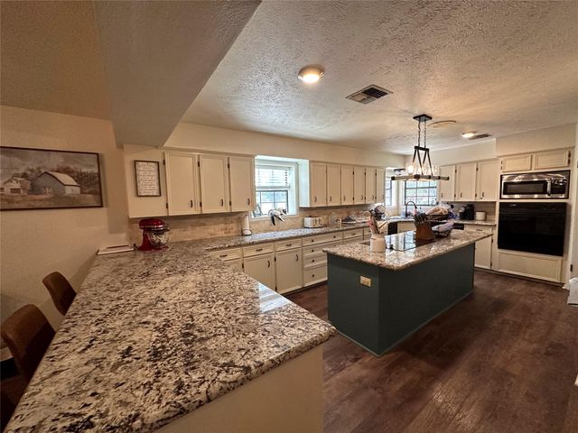 2012 Wilson Road, El Campo, TX 77437