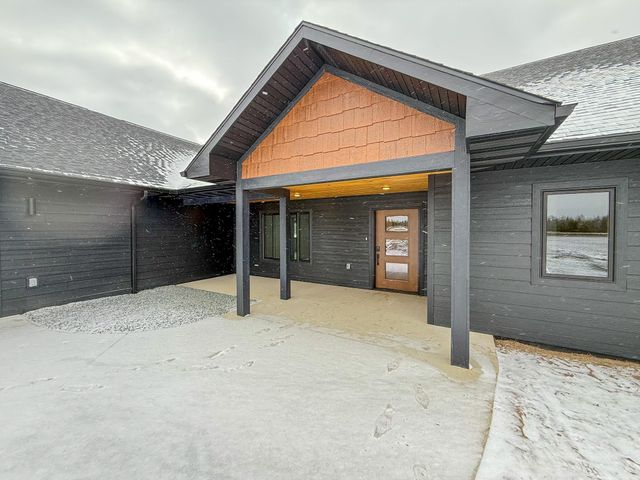 932 Rodeo Drive NW, Bemidji, MN 56601