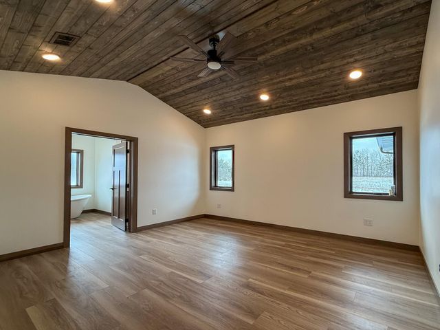 932 Rodeo Drive NW, Bemidji, MN 56601