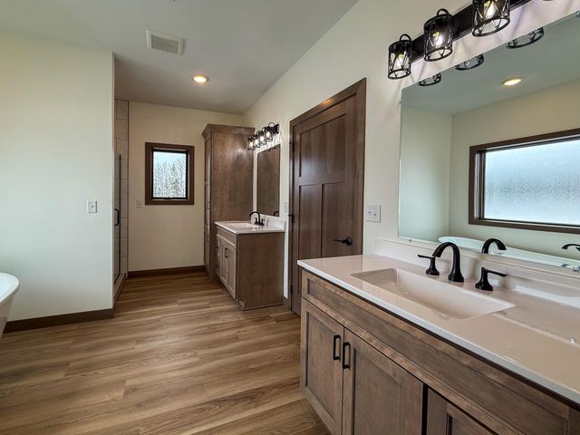 932 Rodeo Drive NW, Bemidji, MN 56601