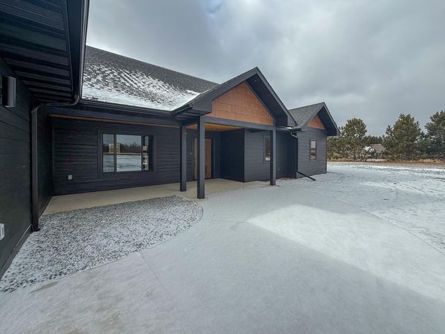 932 Rodeo Drive NW, Bemidji, MN 56601