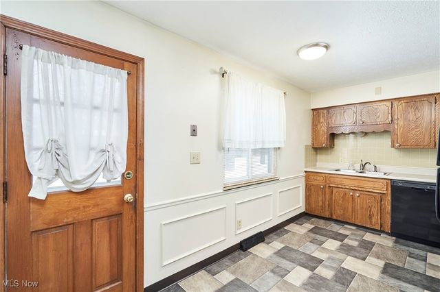 3828-3832 Osage Street, Stow, OH 44224