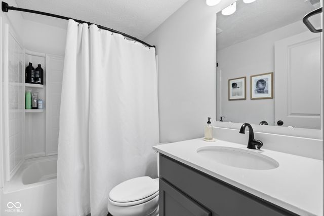 15651 Woodford Drive, Westfield, IN 46074