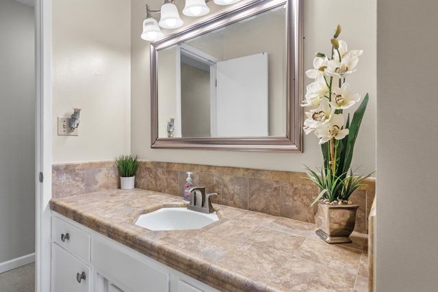 3724 Stanislaus St, Riverbank, CA 95367