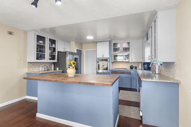 3724 Stanislaus St, Riverbank, CA 95367