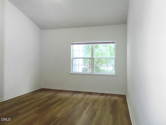 101 Rock Haven Road G703, Carrboro, NC 27510