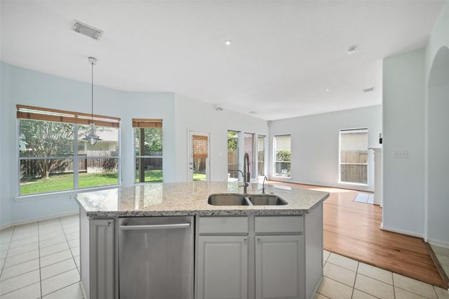 131 Zephyr Bend Place, The Woodlands, TX 77381