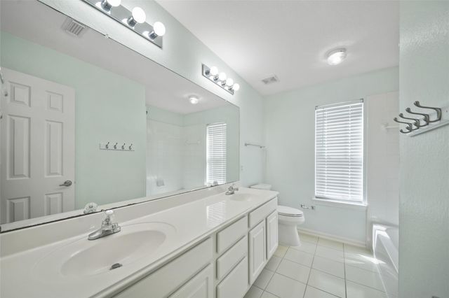 131 Zephyr Bend Place, The Woodlands, TX 77381