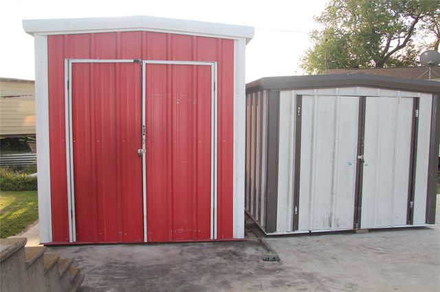 5202 County Road 469, Brazoria, TX 77422