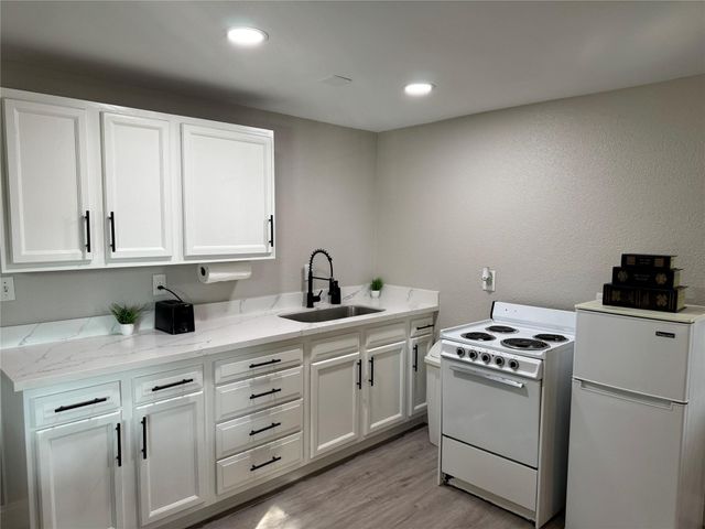 5202 County Road 469, Brazoria, TX 77422