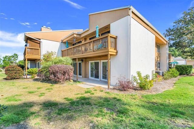 1051 S HIGHLAND STREET 4B, Mount Dora, FL 32757