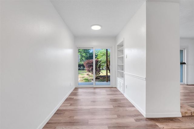 1051 S HIGHLAND STREET 4B, Mount Dora, FL 32757