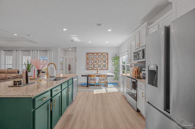 7780 Saddlebrook Ave, Pace, FL 32571