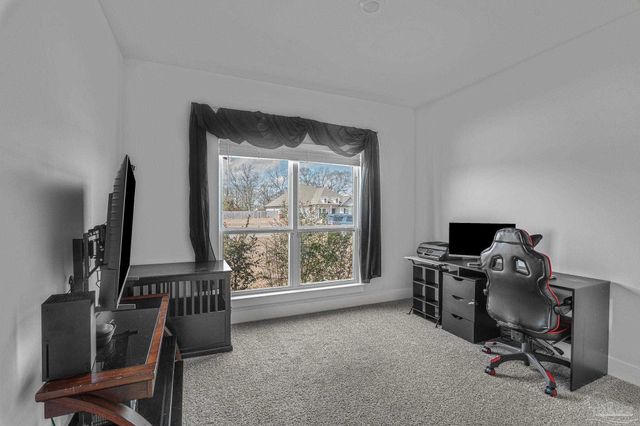 7780 Saddlebrook Ave, Pace, FL 32571