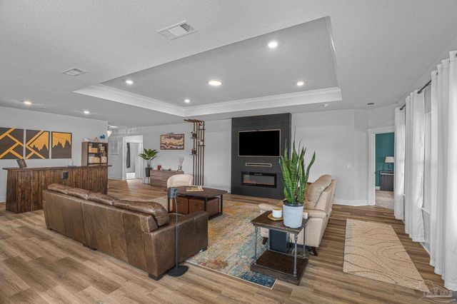 7780 Saddlebrook Ave, Pace, FL 32571